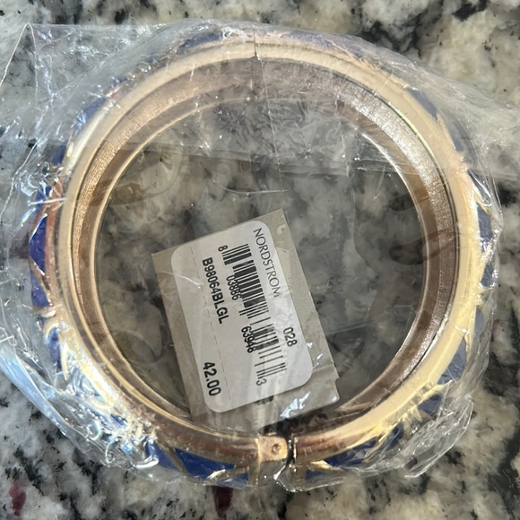 New Nordstrom Sequin Bracelet - Picture 2 of 3